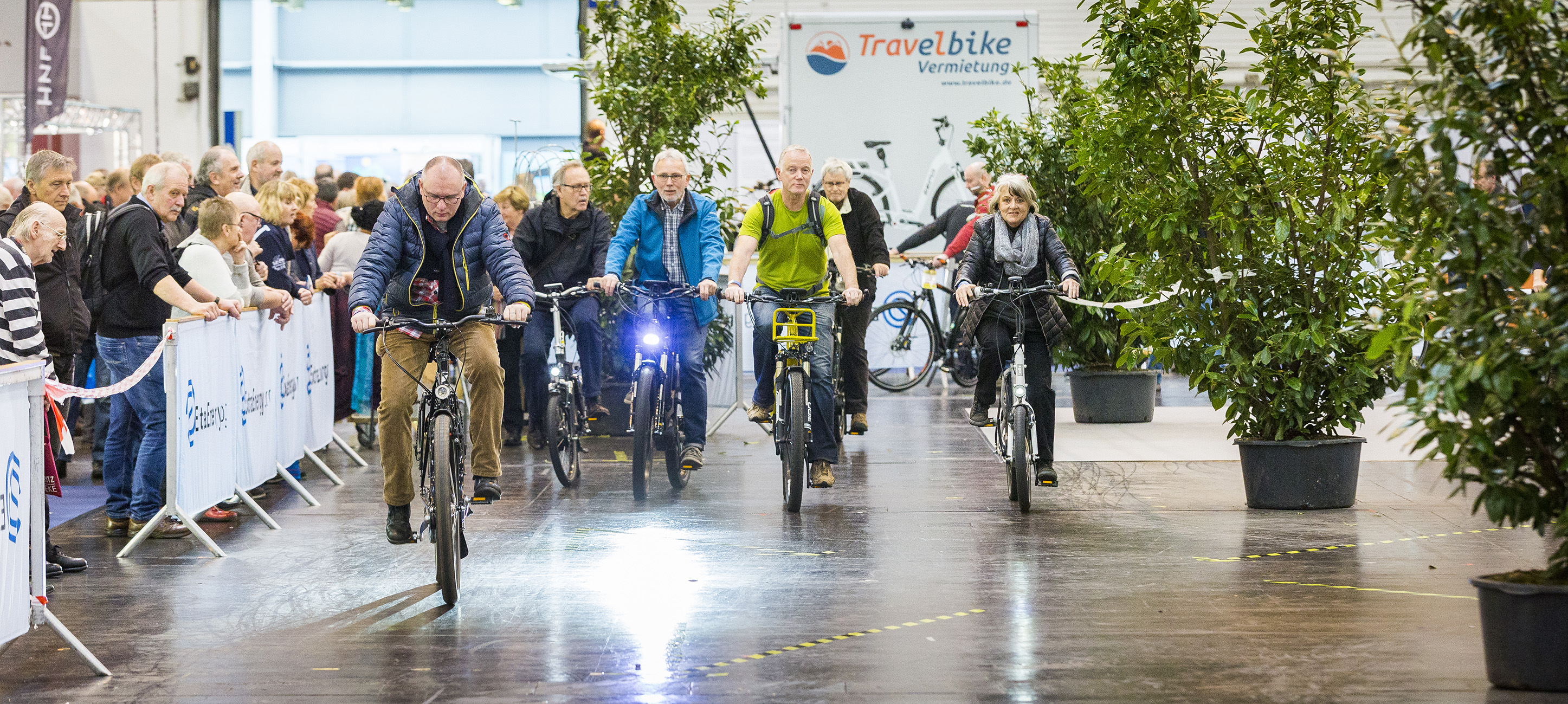 Fahrrad Essen: 
		011_Fahren im Parcours
	